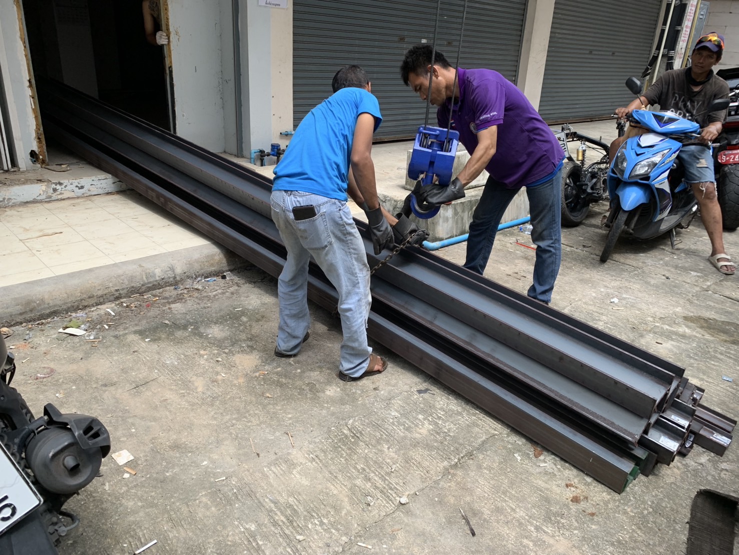 PASSENGER ELEVATOR 12